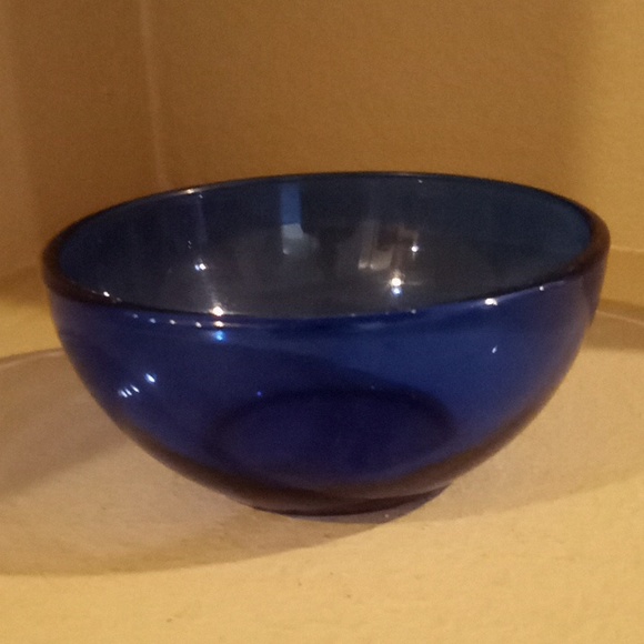 VTG- Cobalt Blue Cereal Glass Bowl - Picture 7 of 8